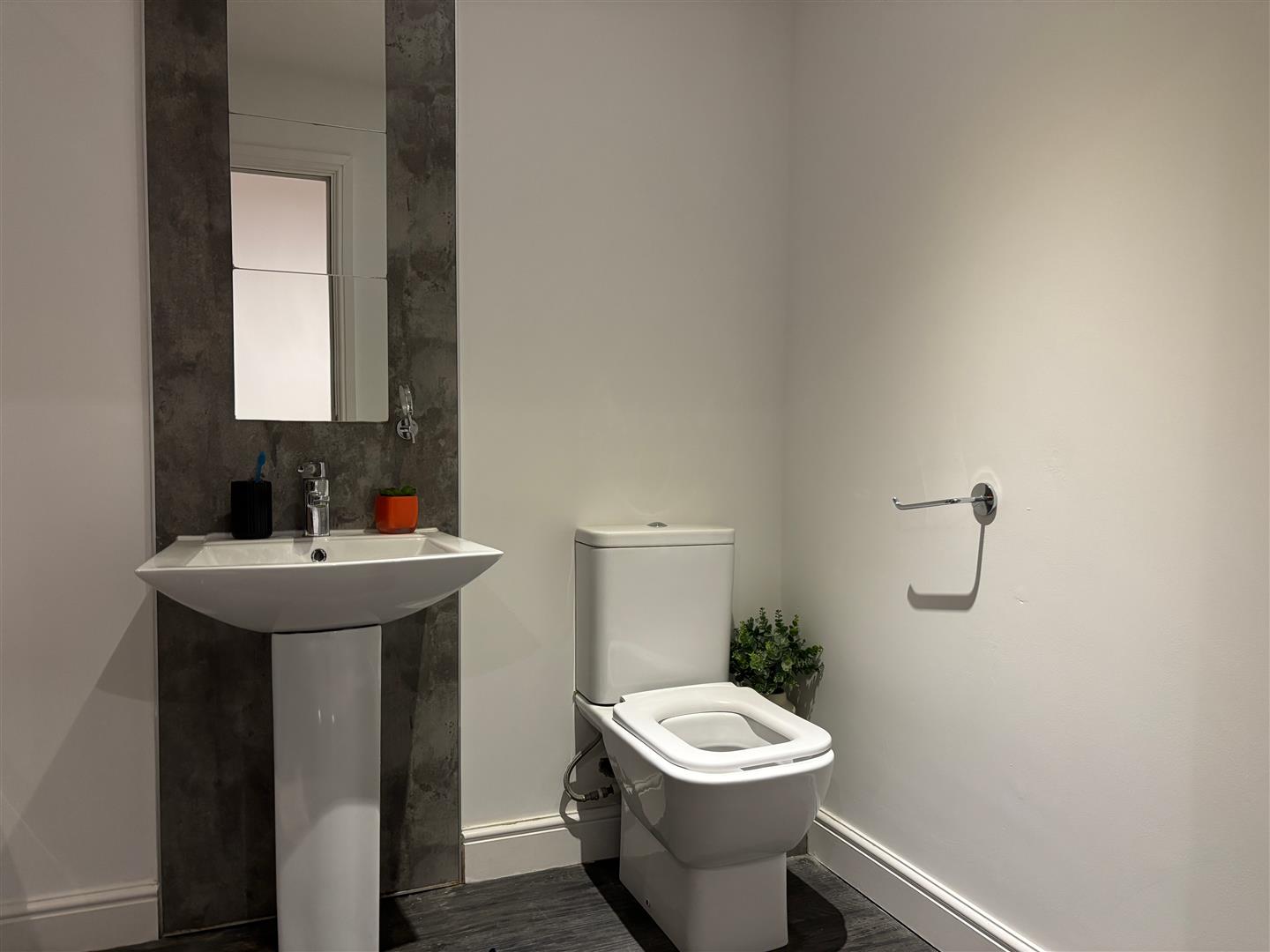 Flat 4, 10 Pitt Street, Lancaster, LA1 1NX